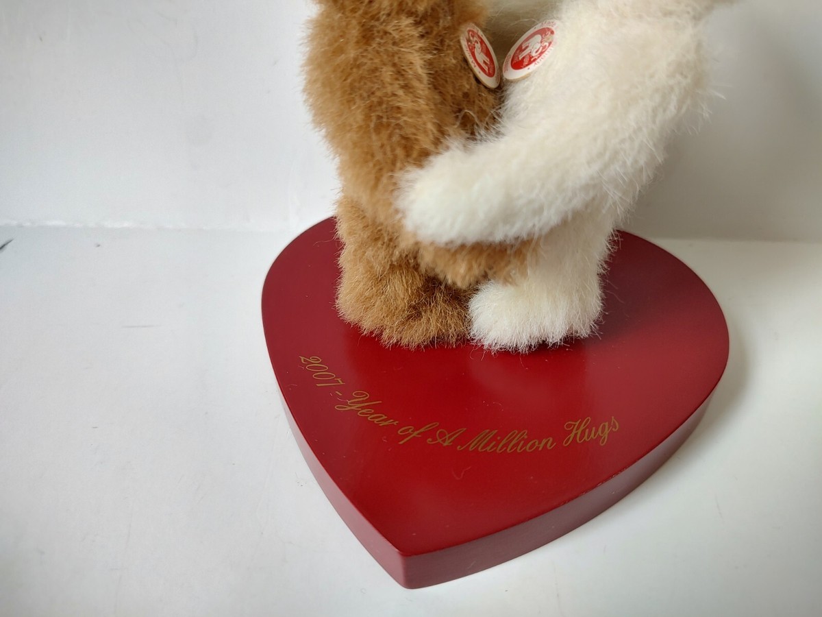Steiff シュタイフ Million Hugs 2007 限定 Steiff teddy bear 2007 Year of A Million Hugs set 038389 | eBay