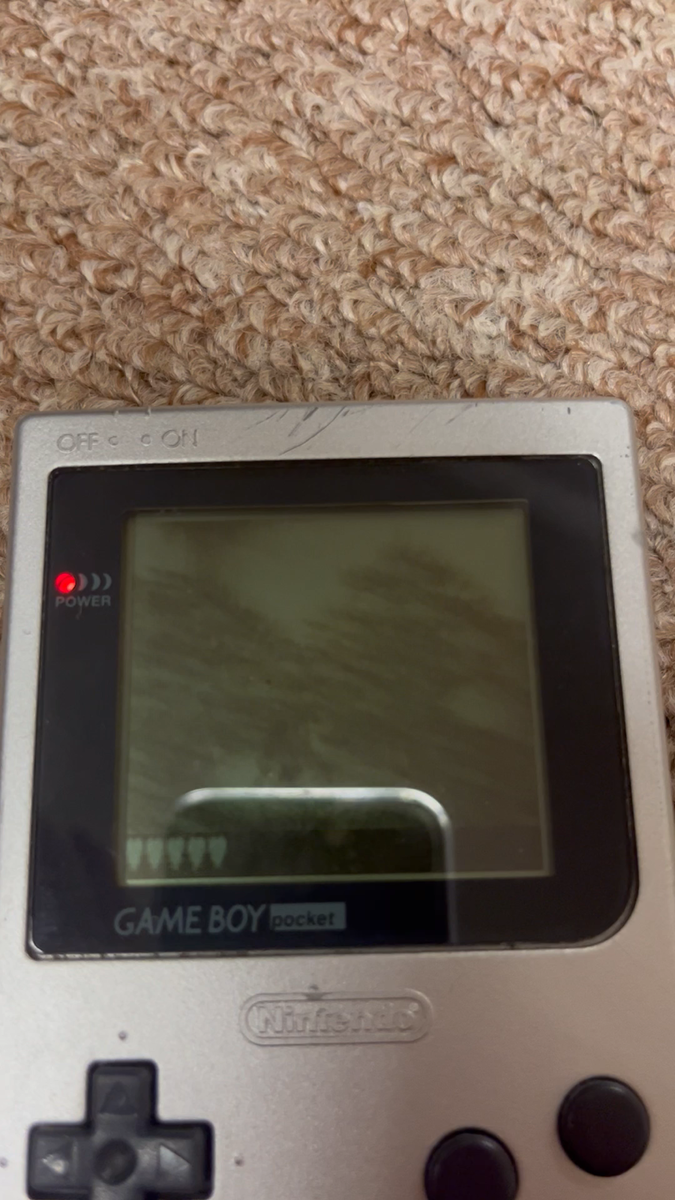 VTG Nintendo Game Boy Pocket Silver Handheld Model MGB-001 VTG Nintendo Game Boy Pocket Silver Handheld Model MGB-001