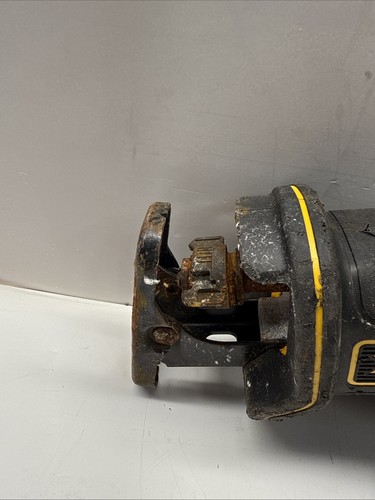 Dewalt DCS382 xr 20v brushless reciprocating Saw 🌟For Parts🌟 - Picture 2 of 4