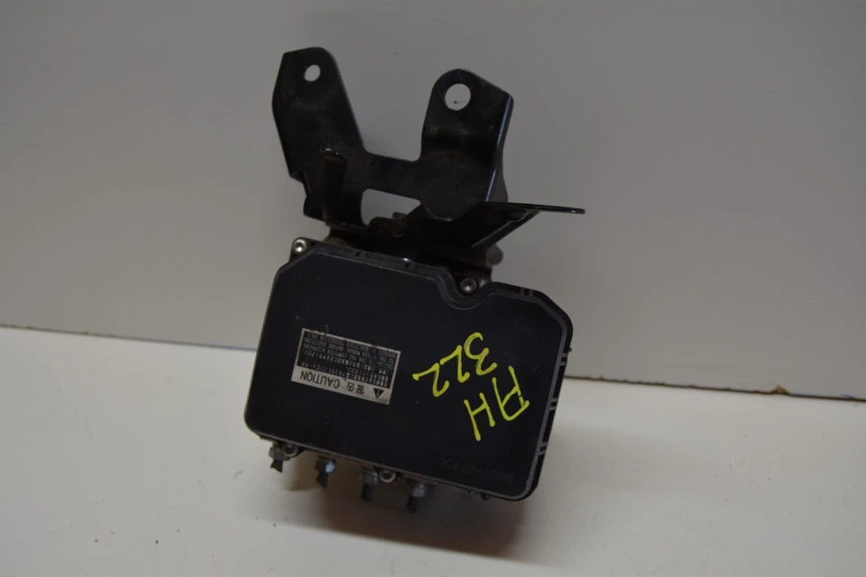 Toyota Yaris 2010-2011 conjunto de bomba actuador de freno antibloqueo OEM, 545-51959 Foto 2 de 4