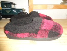 Cuddl Duds Fluffy Black and Red Plaid Slip On Slippers Women's Size 9