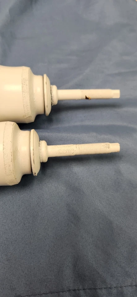 2X Fabtech Shocks FTS7190 For 1999-2006 Chevy Silverado GMC Sierra 1500 - Image 4 of 4