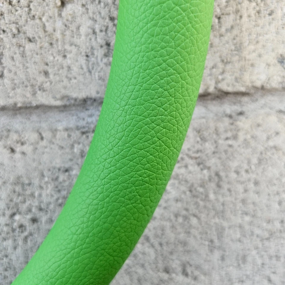 Volante Billet Flame 14" con envoltura de vinilo verde y botón de bocina Foto 4 de 4