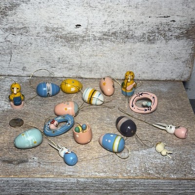 Lot of 16 VINTAGE Wooden EASTER ORNAMENTS Eggs, Rabbits, Birds 1 1/2'' READ BELOW