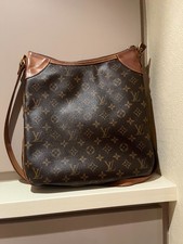 SAC LOUIS VUITTON MODELE ODEON EN TOILE MONOGRAMME
