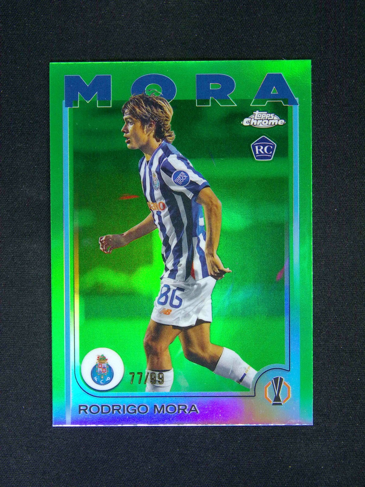 2024-25 Topps Chrome UEFA Rodrigo Mora #137 RC Rookie Green /99