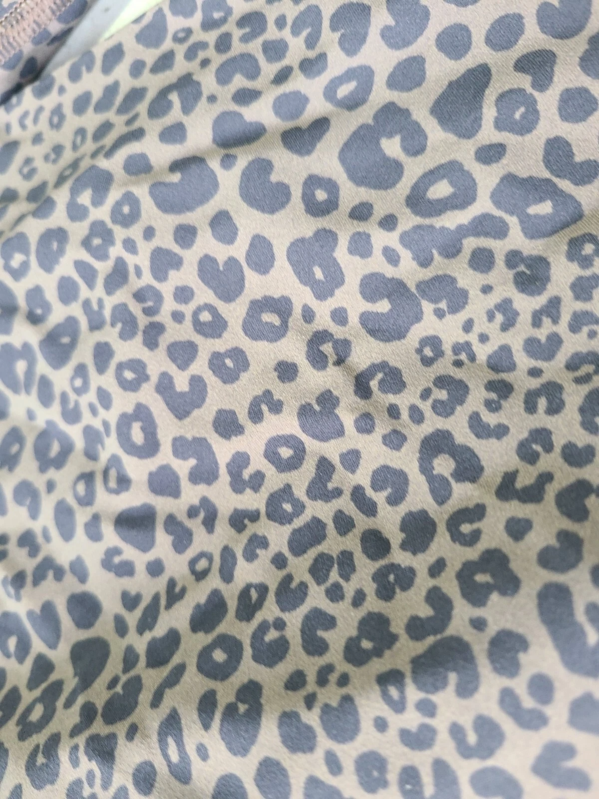 alo-yoga high waisted cheetah print leggings