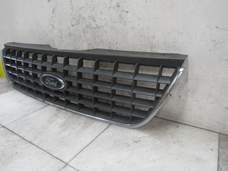 02 03 04 05 Parrilla Ford Explorer Foto 3 de 4