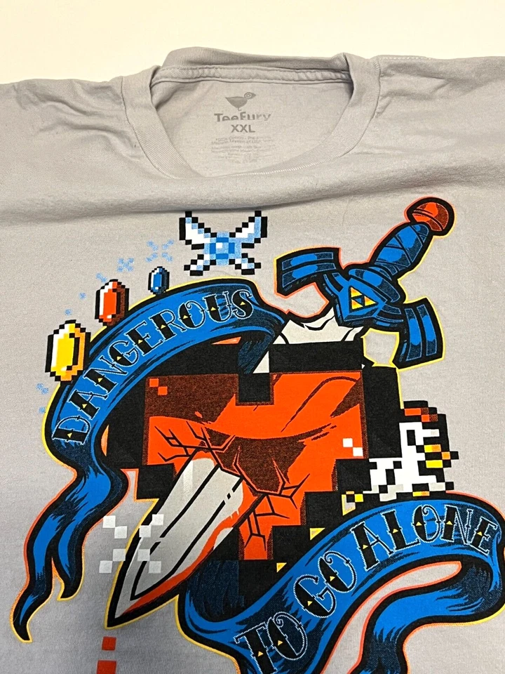 Футболка унисекс с коротким рукавом для взрослых TeeFury Dangerous Alone тату размер 2XL - Изображение 3 из 4