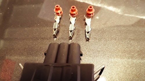 1 CONNECTEUR ELECTRIQUE FEMELLE " 3 BROCHES " AUTOS AUDI / SEAT / VW...VR6... - Picture 5 of 5