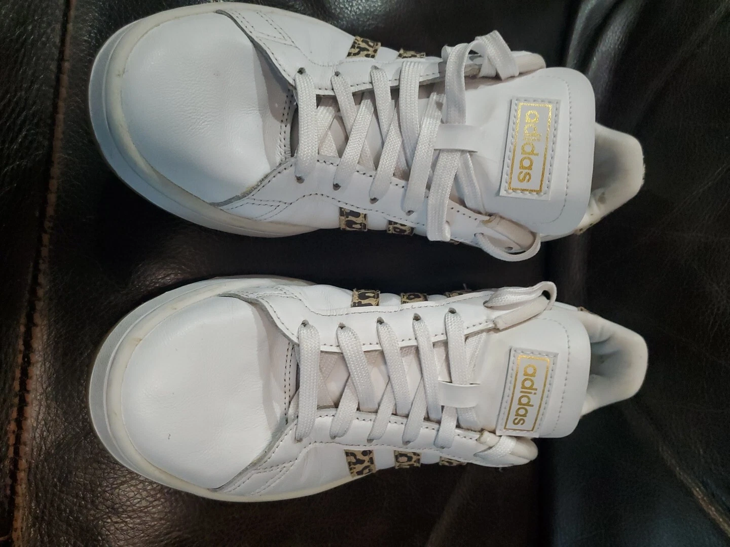 Adidas Cloudfoam Comfort donna taglia 8 bianche con accento oro