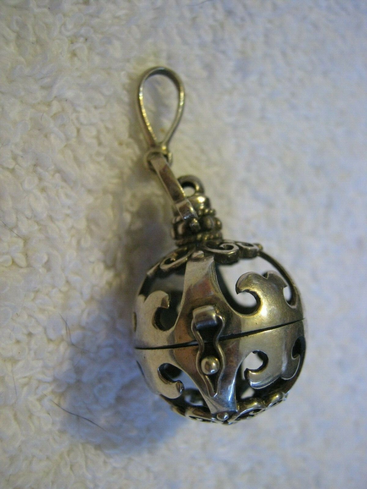 Sterling Silver Scrollwork Essential Oil Diffuser Pendant Necklace-image
