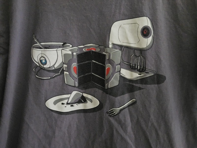 Portal Cake Mixer T-SHIRT L Large Valve Aperture Steam Videogames Companion Cube