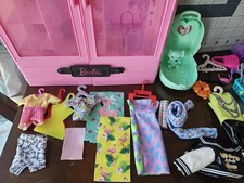 Mattel Barbie Hard Plastic Wardrobe Closet Handheld Doll Clothes Hangers Shoes