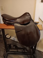 16.5" Courbette Derby Close Contact English Saddle - M/MW