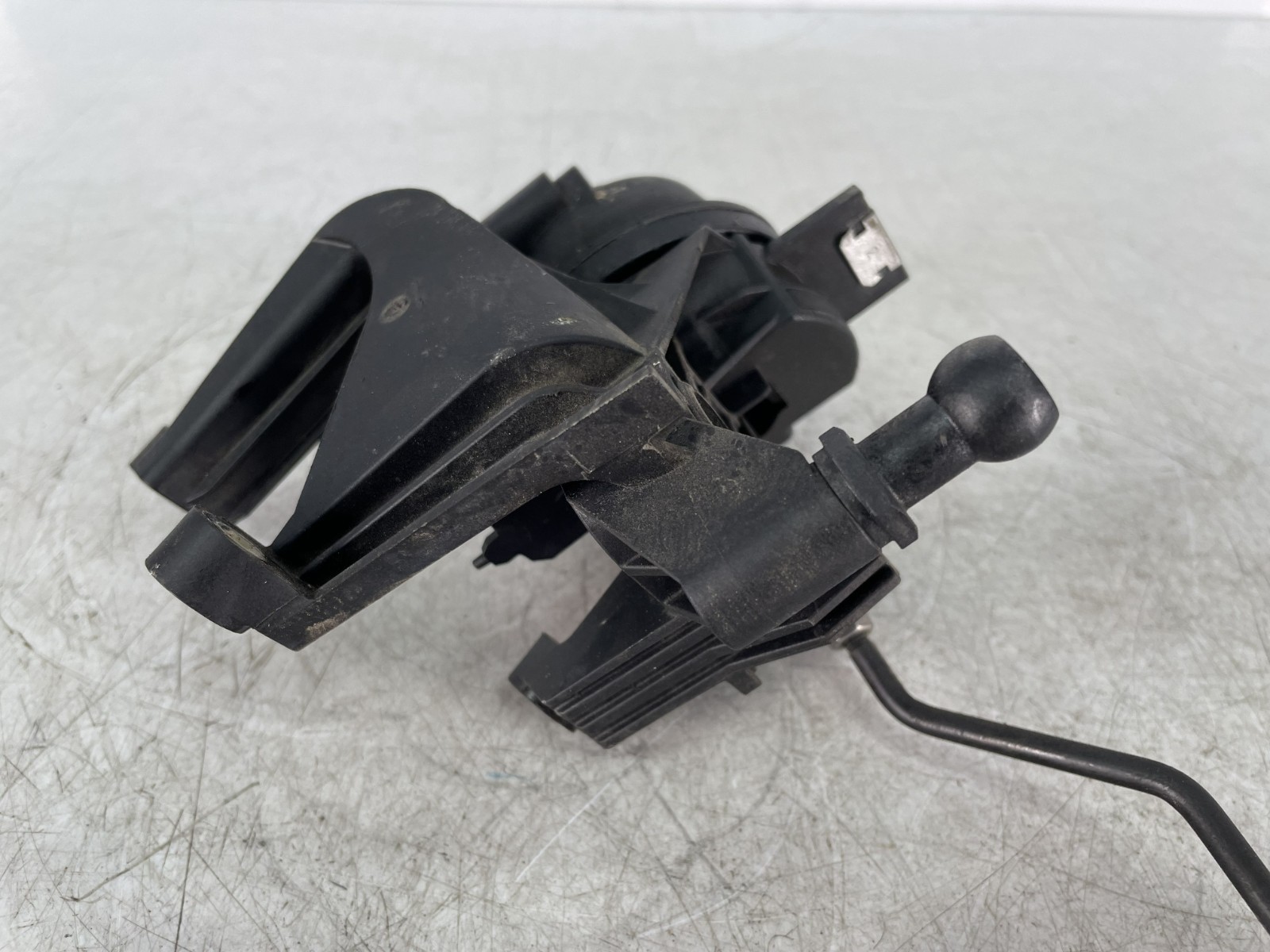 ✅ 13-17 OEM Bentley Continental GT 4.0L V8 Right Turbo Charger Vacuum Valve