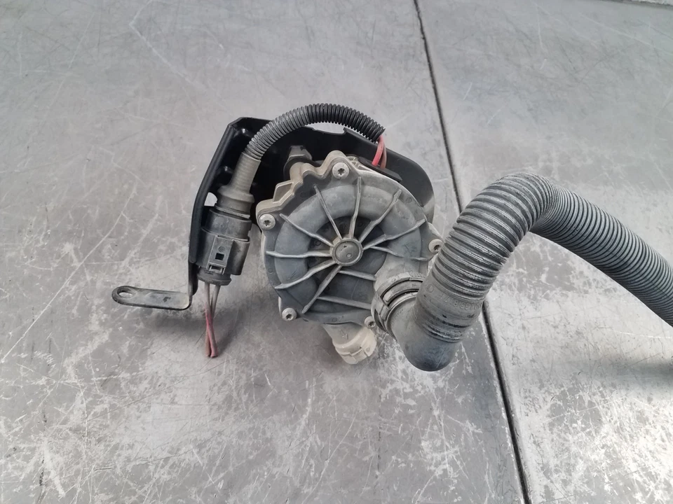 2014 Audi S4 Quattro B8 Secondary Air Pump #8539 V3 - Image 4 of 4