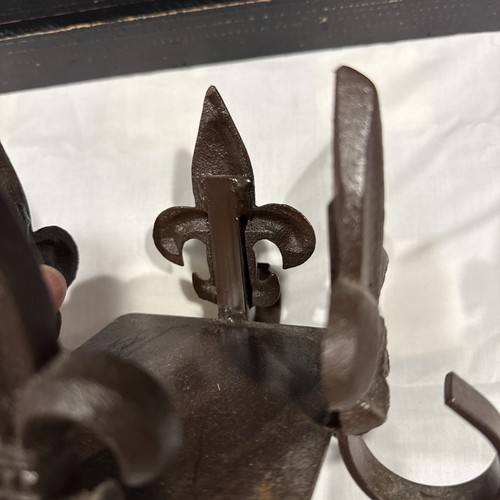 Ancien bougeoir/porte-cartes/sel-poivre-serviette Fleur De Lis fonte - Photo 8/14