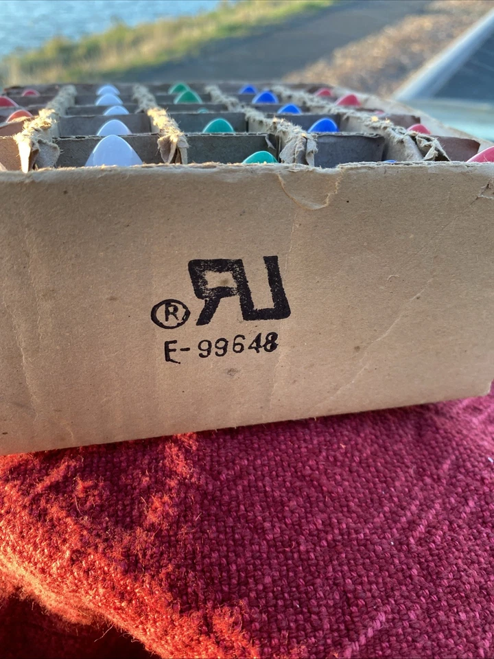 Christmas Lights VTG 25pk “Replacement Bulbs C9 1/4 Volt 120” Multicolor Org Box - Image 4 of 4