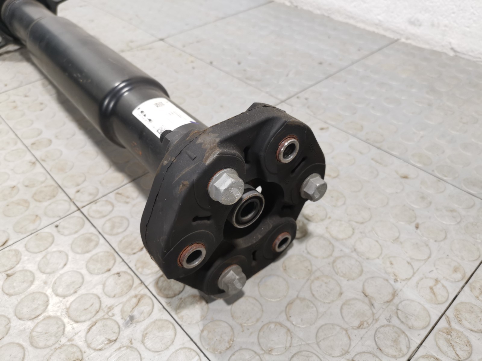 Maserati Levante 3.0L AWD 2017 Rear Driveshaft Propeller Shaft 670035048 OEM
