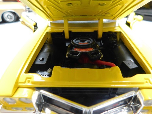 1970 Saturn Yellow Buick Skylark GSX 1/18 scale Diecast Ertl - Picture 9 of 21