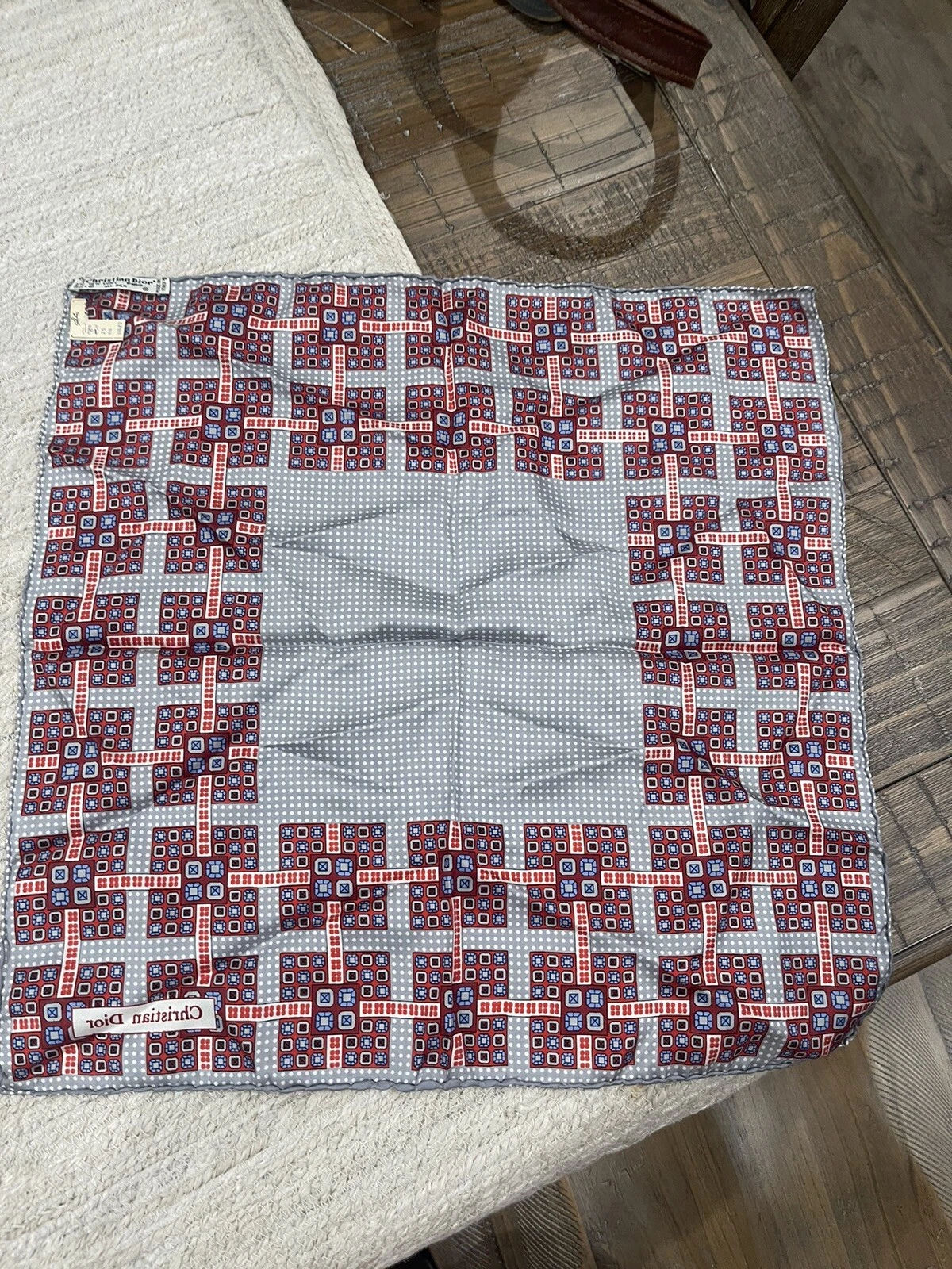 Bandana trotteur imprimé soie vintage Christian Dior rouge bleu blanc 18X18