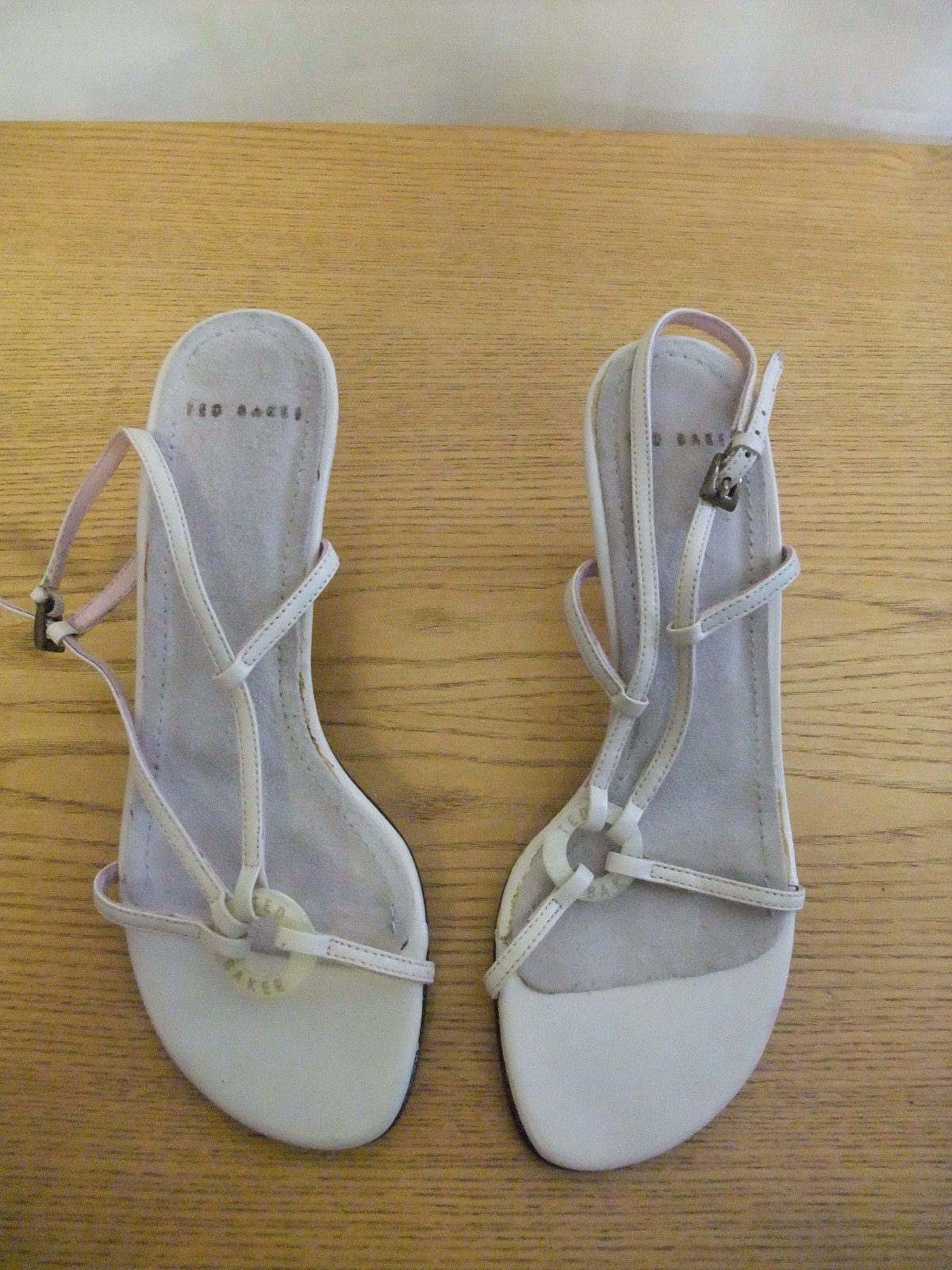 Ladies Sandals Ted Baker ivory leather 