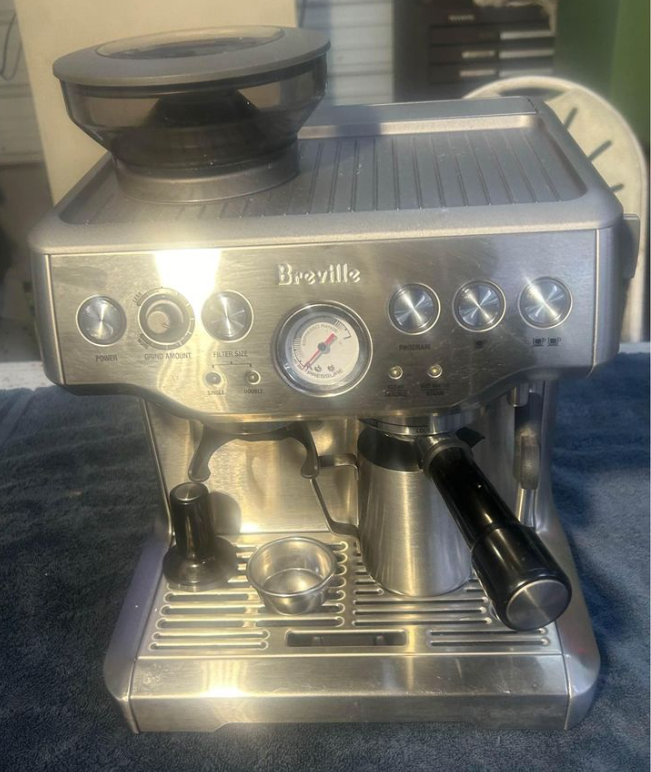 Breville Barista Espresso Machine with 15 bars of pressure, Milk Frother 636156026184 eBay