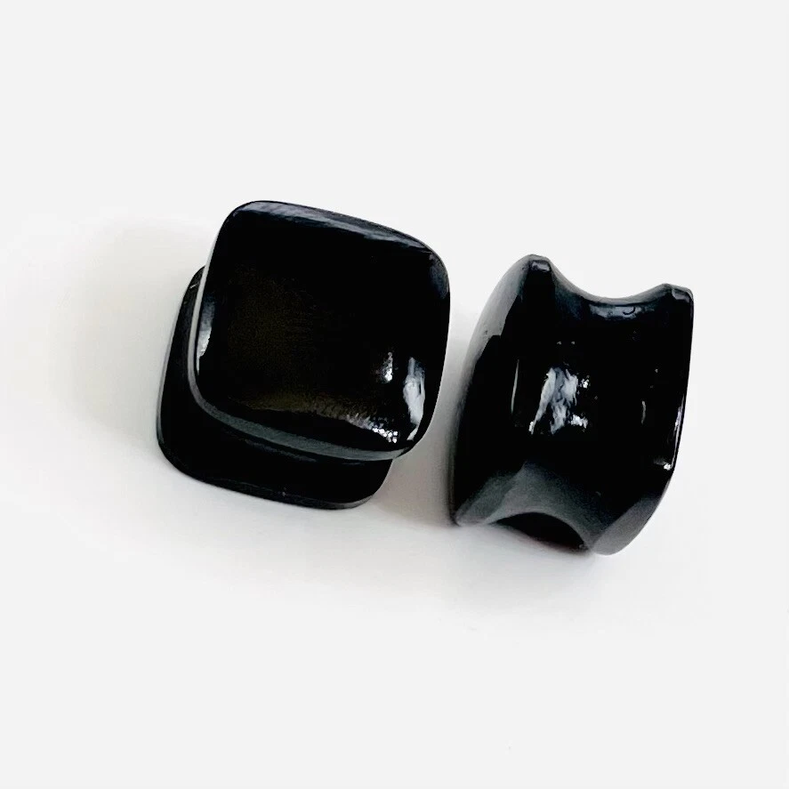 Tapones medidores de oreja con forma de cojín de doble llamarada negra natural tamaño 8 g-54 mm Foto 4 de 4