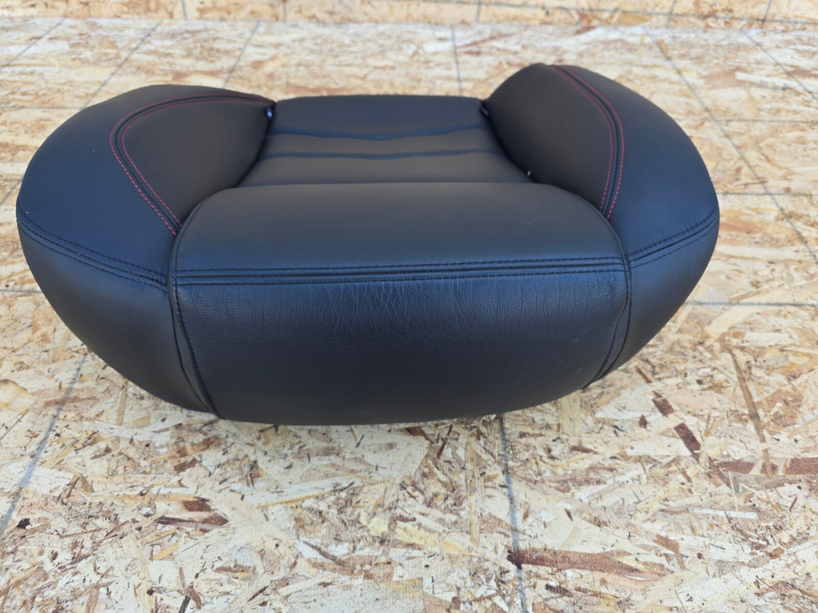 REAR RIGHT SEAT BOTTOM CUSHION LEATHER OEM 36k 08-19 MASERATI GRANTURISMO M145