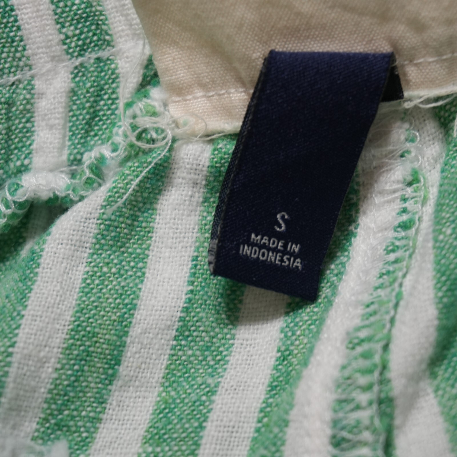 Universal Thread Shorts Small Green Vertical Stri… - image 8