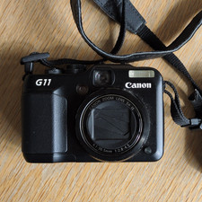 Canon PowerShot G11 10MP Black Compact Camera 5x IS 2.8in + leather case