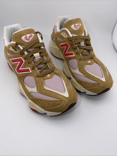 New Balance 9060 Size 5.5 US Kids Enfants GC9060VD
