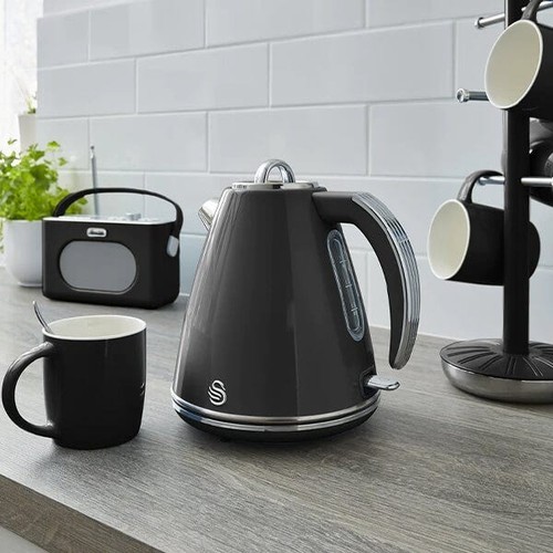 Swan Retro Black 1.5L Kettle, 4 Slice Toaster & 20L Digital Microwave Set - Zdjęcie 6 z 6