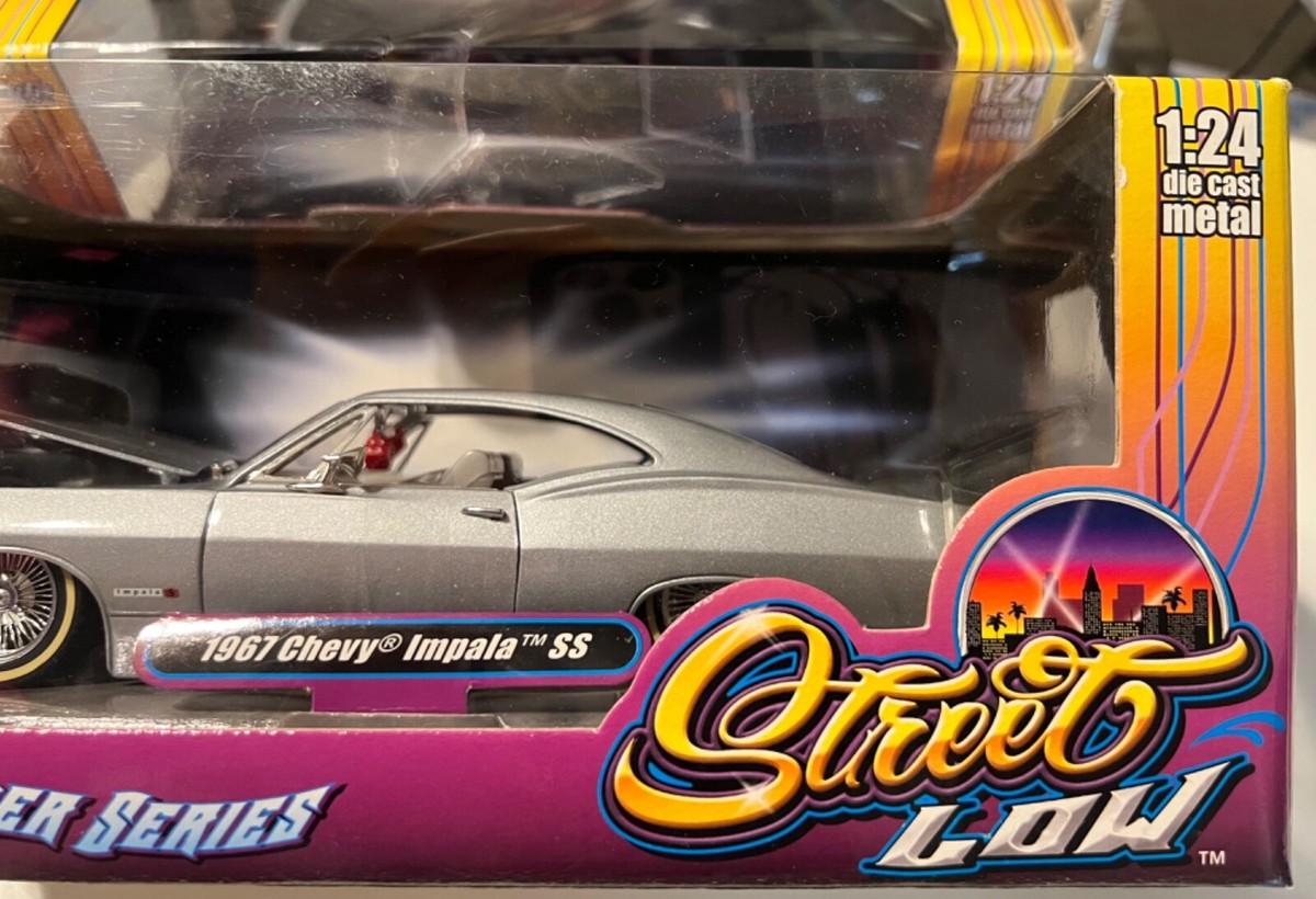 Jada Toys STREET LOW 1967 SILVER Chevy Impala SS LOWRIDER Jada Toys STREET LOW 1967 SILVER Chevy Impala SS LOWRIDER