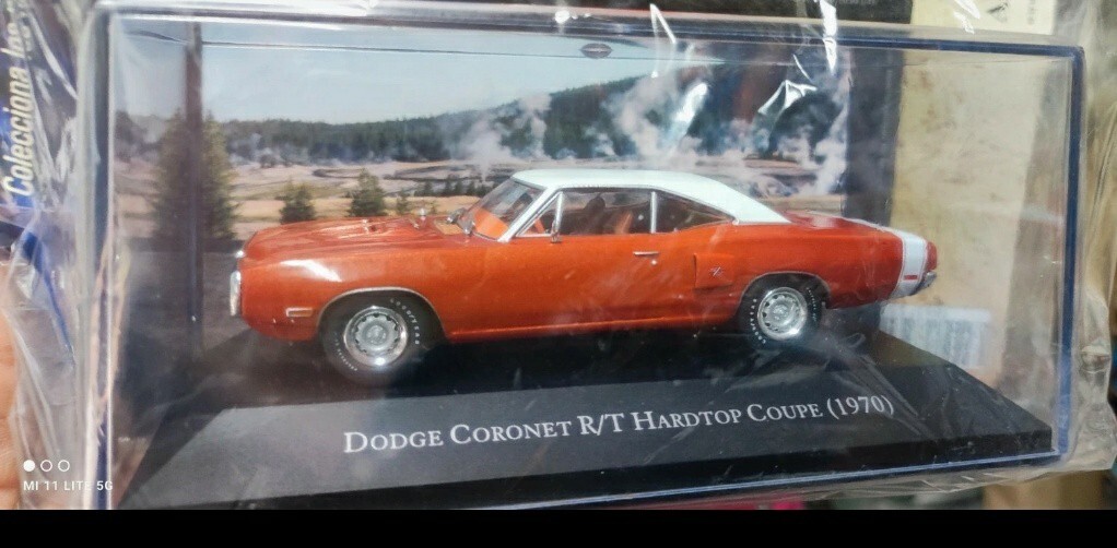 ミニカー Lucky Die Cast Dodge Coronet R/T 1970 Dodge Coronet R/T Convertible by Lucky Road Signature 1/18