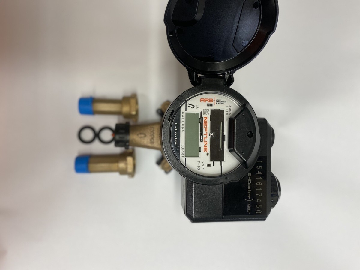 Neptune 5/8x1/2 T-10 LP Water Meter with r900 v4 US Gallon