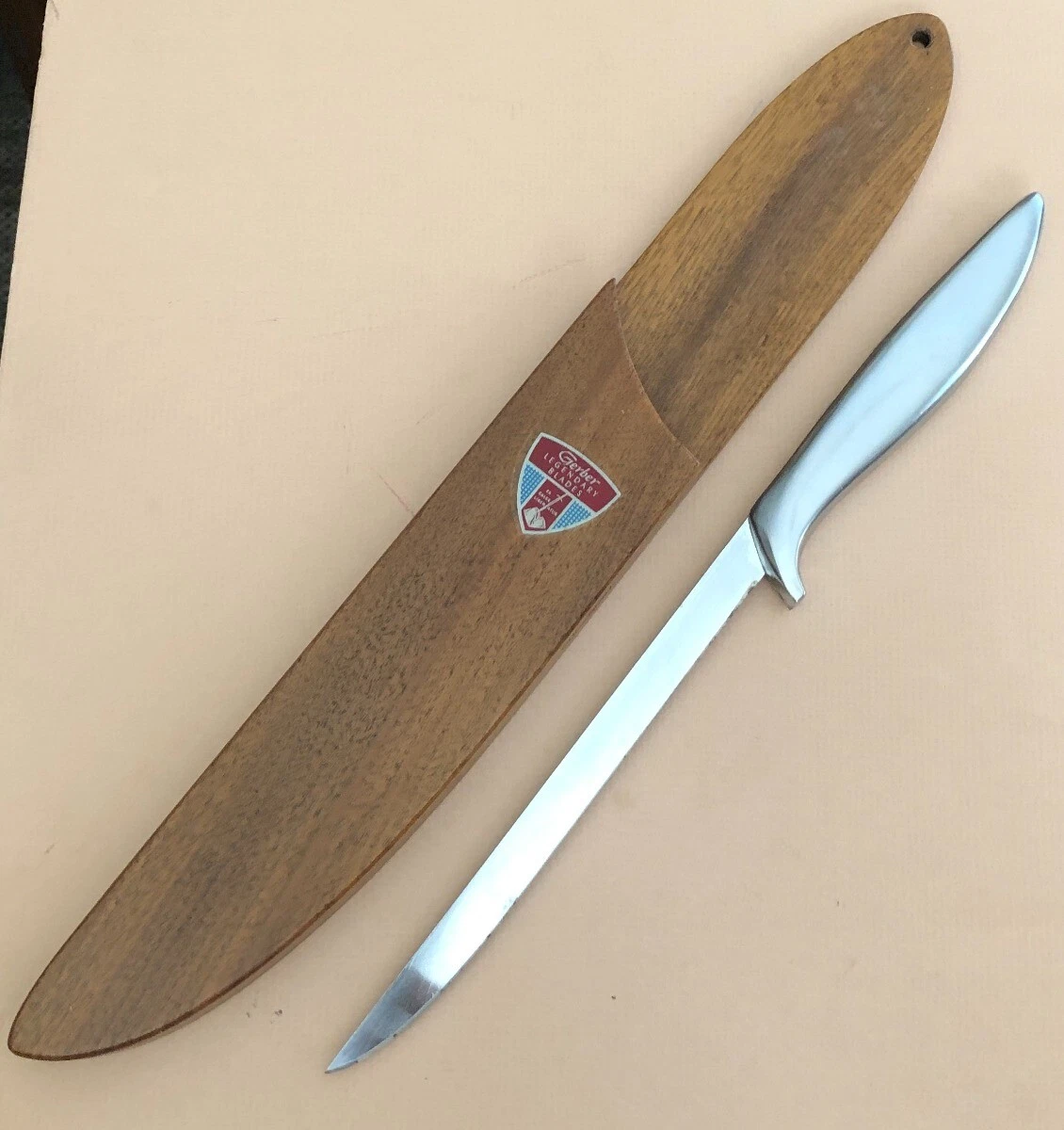 VINTAGE GERBER DURENDAL KITCHEN KNIFE IN WOOD WALL MOUNT HOLDER