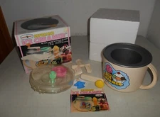 NORDIC WARE SUPREMER ICE CREAMER HAND CRANK ICE CREAM MAKER 1.5 PINTS