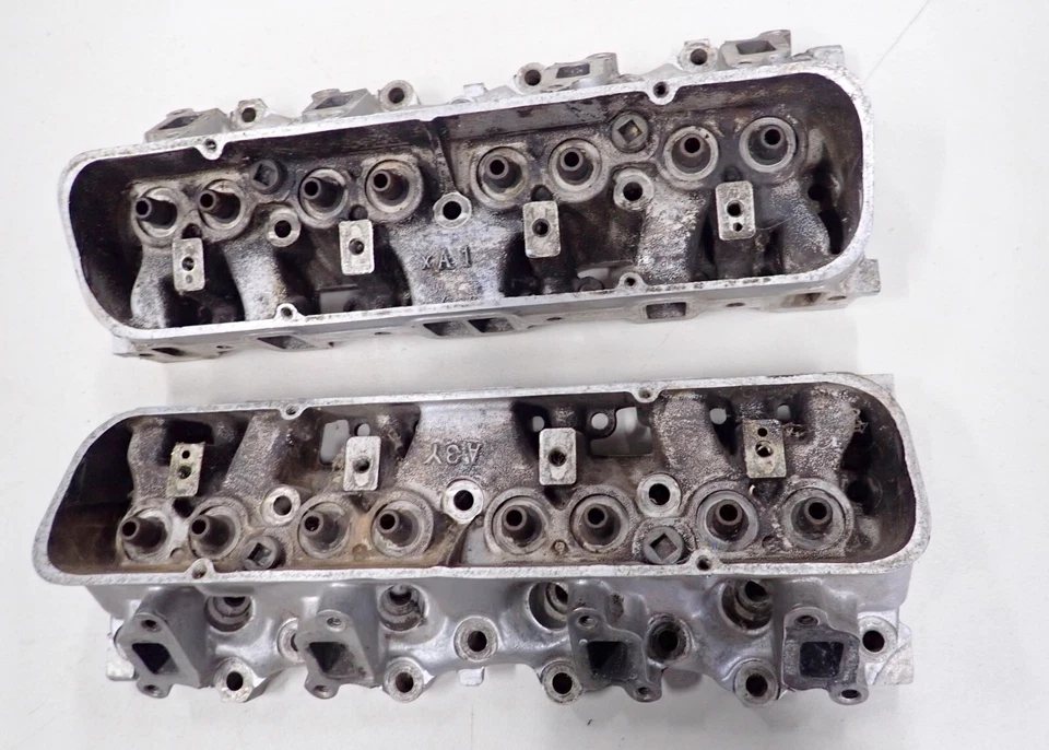 Culatas de aluminio GM 215 V8 1193741 Buick Range Rover Oldsmobile muy bonitas Foto 2 de 4