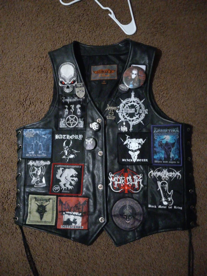 Chaleco original talla M EE. UU. Bandas de metal negro hechas de cuero puro Unik Ultra  Foto 2 de 4