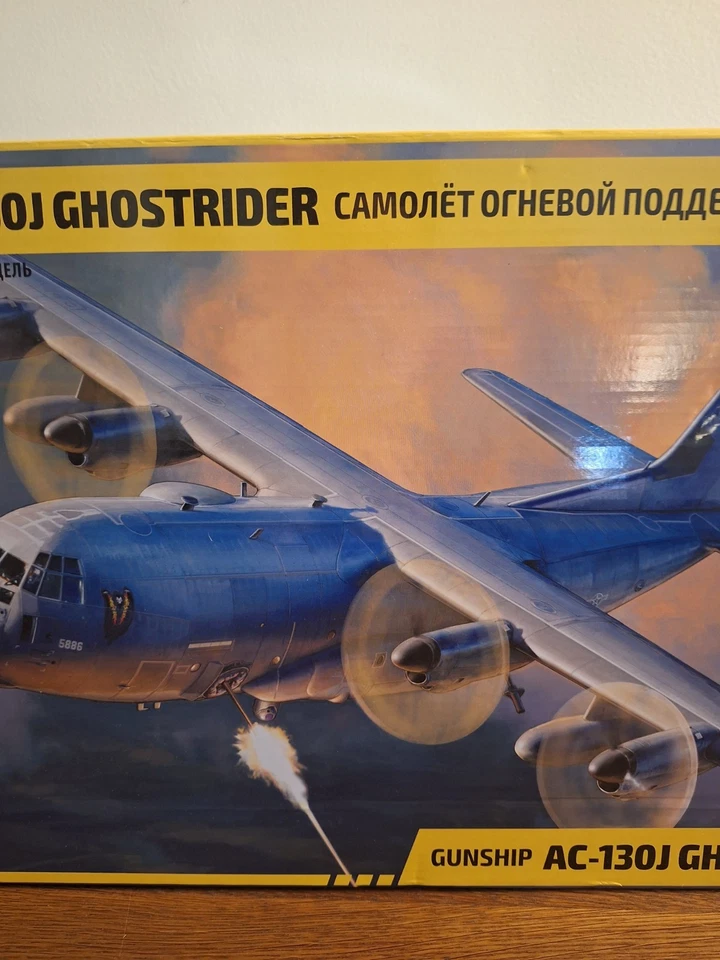 1/72 Zvezda AC-130J Ghostrider Gunship 7326 Foto 3 de 4