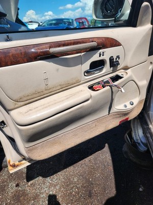 CAMEL PARCH 1998-2002 Lincoln Town Car Front Driver LH Door Panel