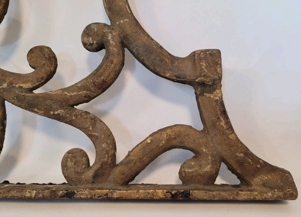 2 frontones antiguos de metal fundido de salvamento arquitectónico diseño de pergamino, ver todas las fotos Foto 4 de 4