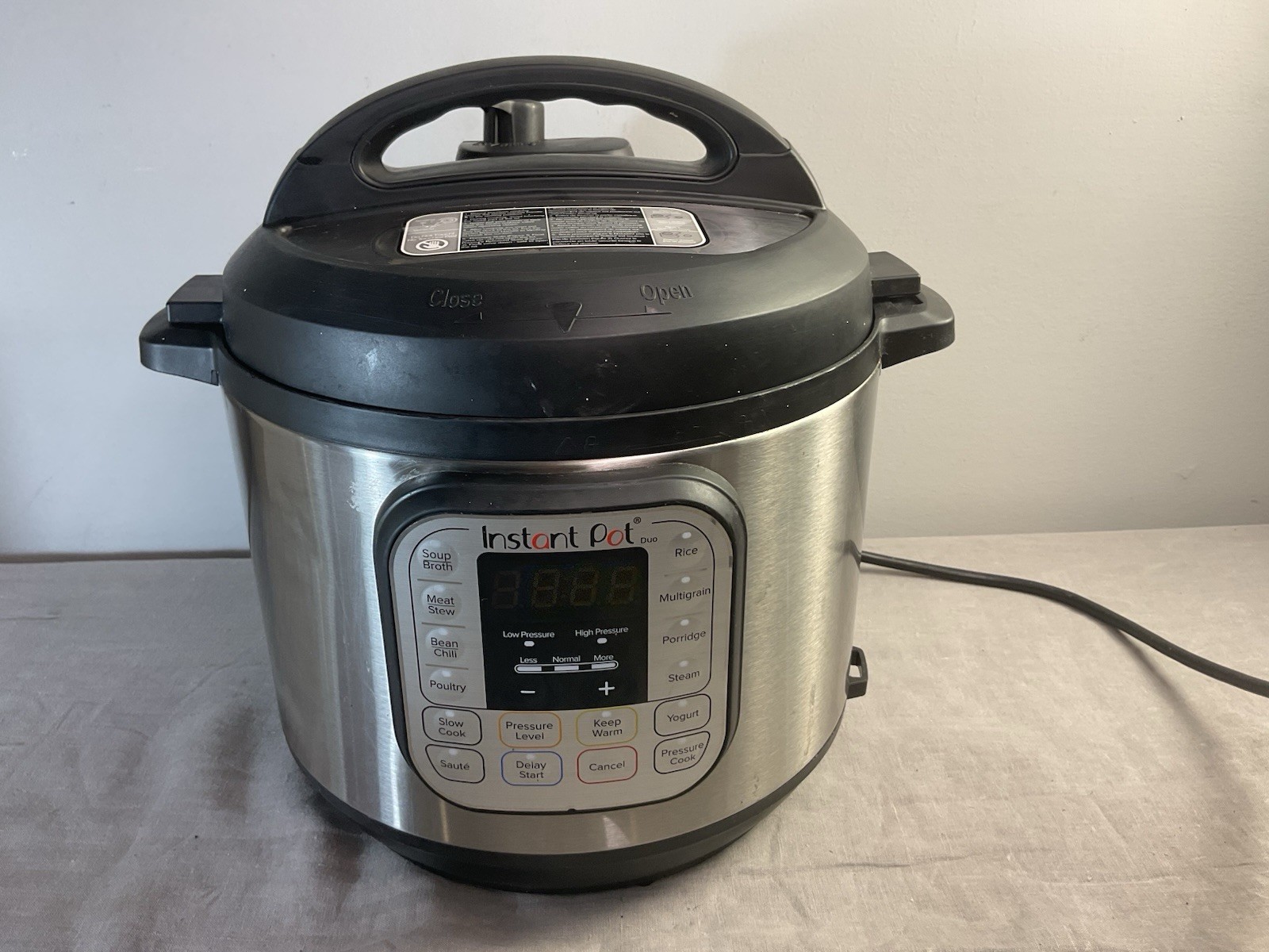 Instant Pot 6qt Duo 60 v4 Pressure Cooker 7-in-1-Silver