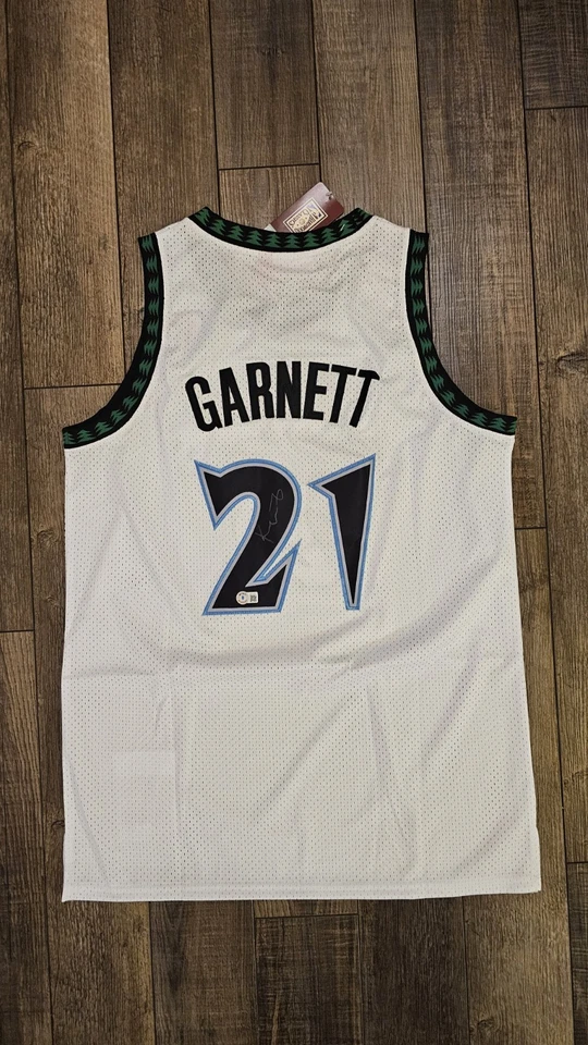 Camiseta de los Minnesota Timberwolves firmada por Kevin Garnett con certificado Beckett Foto 3 de 4