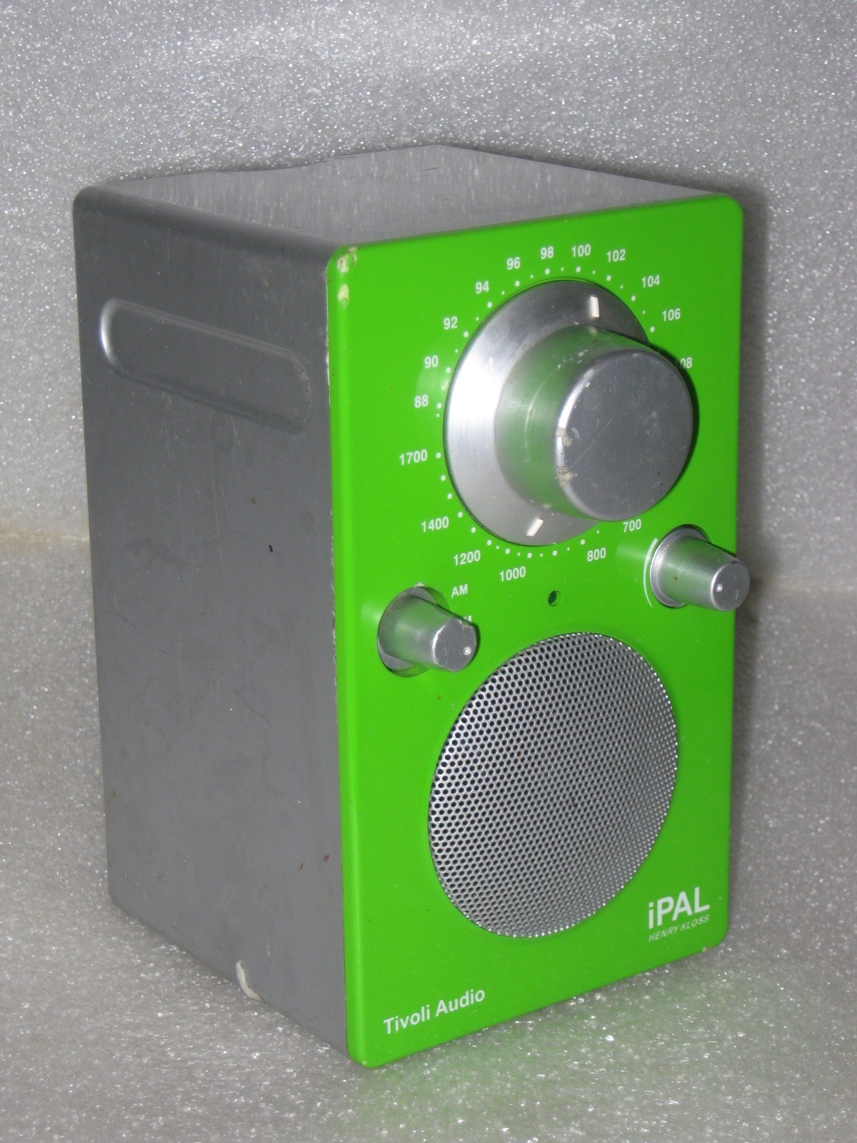 Tivoli Audio iPal Portable AM FM Radio w/Power Supply -Needs New Battery - Green