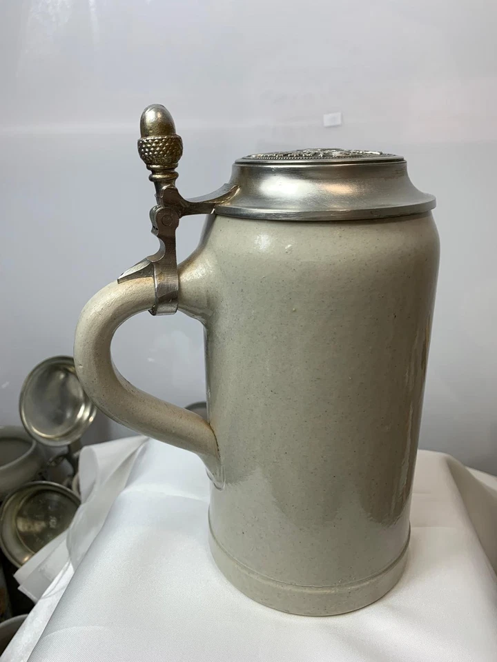 1 L Krug Augustiner Bierkrug Bräustüberl Salzburg Zinndeckel Zertifikat (n.6) - Bild 4 von 4