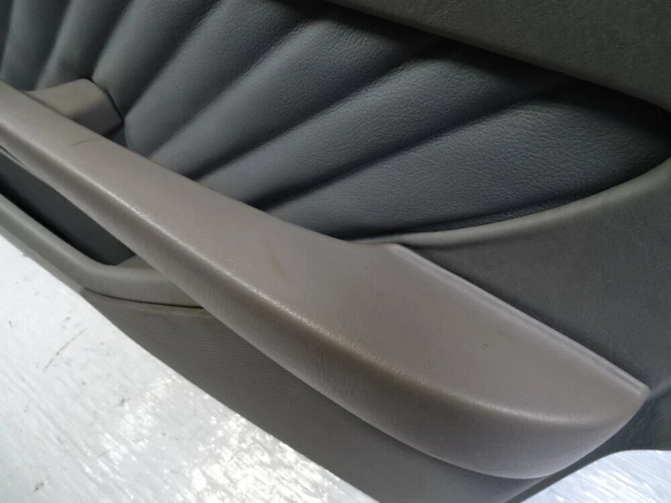 90 Mercedes W126 300SEL door panel, right front, gray 1267270270 - Image 4 of 4