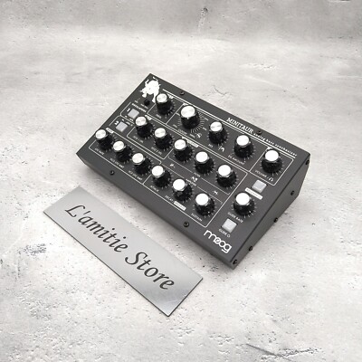 Moog MINITAUR Analog Monophonic Synthesizer Bass Black Japan 22cm